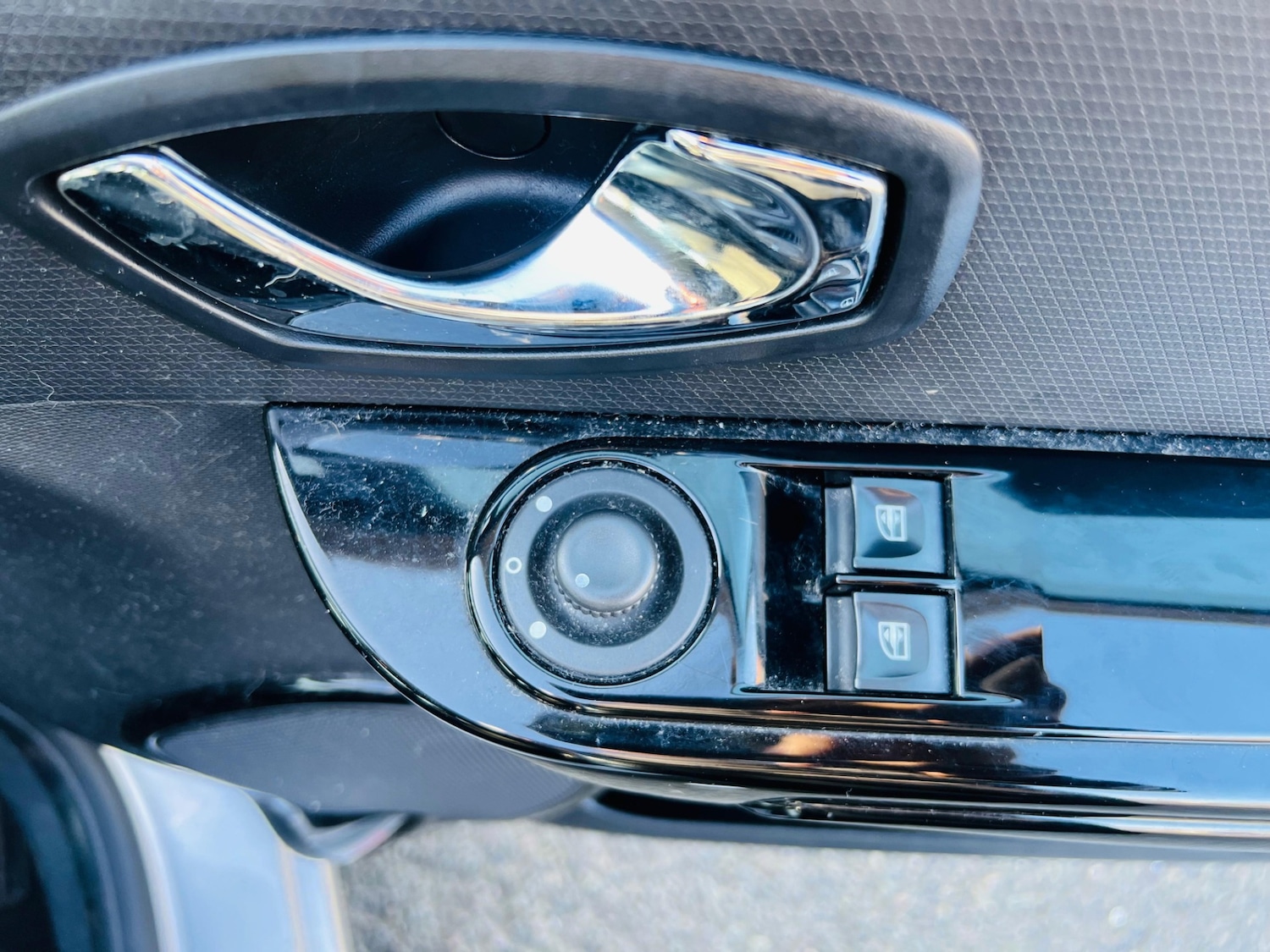 Used Renault Clio 2014 for sale - 77587913: Photo 50