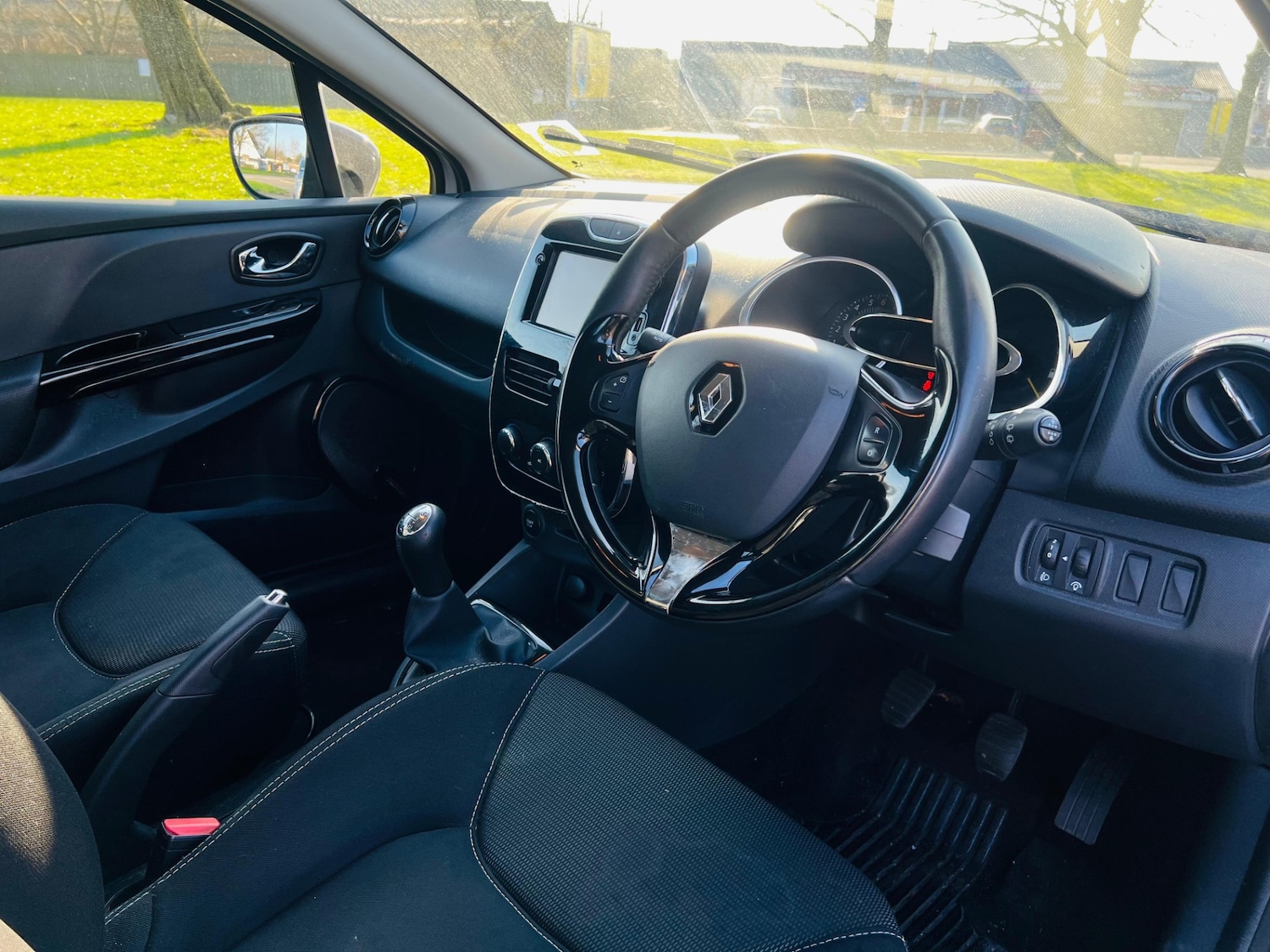 Used Renault Clio 2014 for sale - 77587913: Photo 56