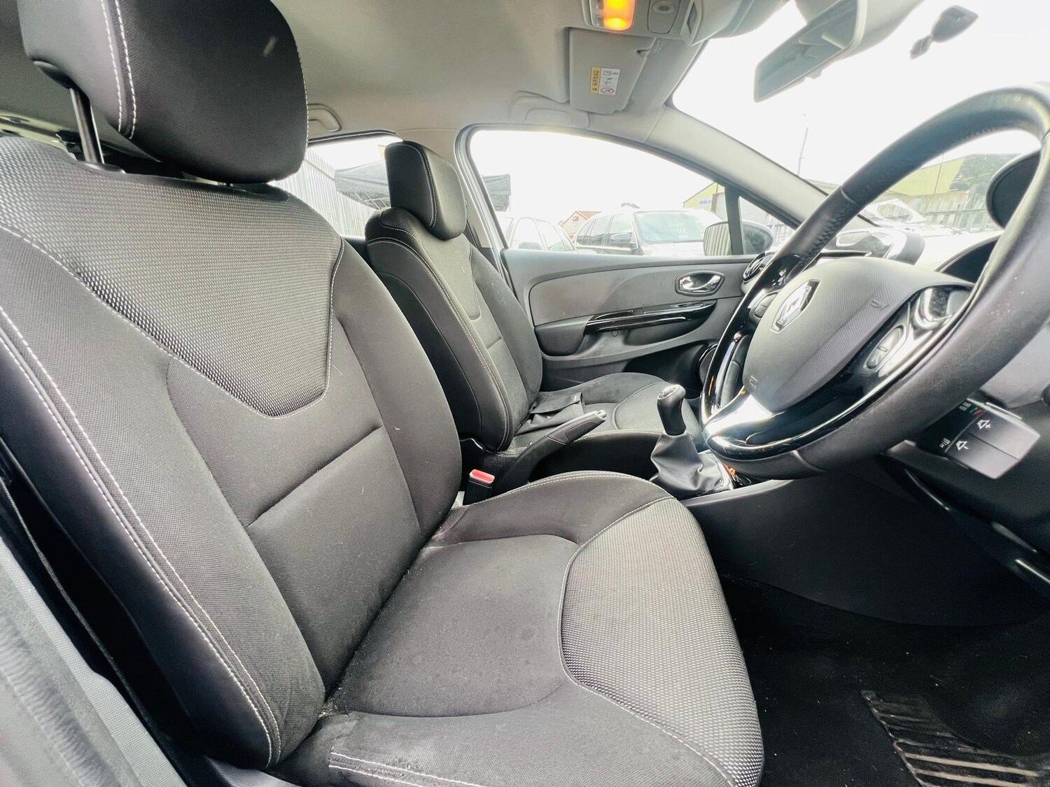 Used Renault Clio 2014 for sale - 77587913: Photo 9