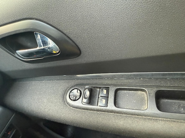 Used Peugeot 3008 2010 for sale - 76176002: Photo 16