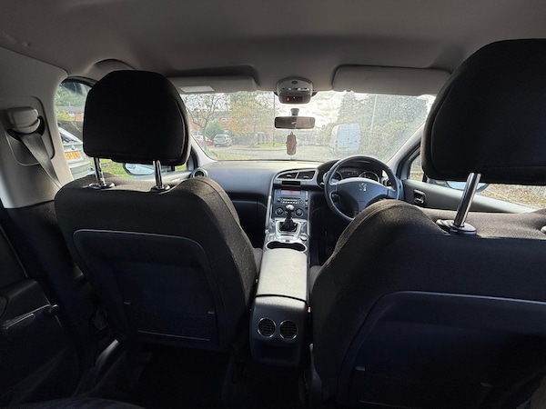 Used Peugeot 3008 2010 for sale - 76176002: Photo 3