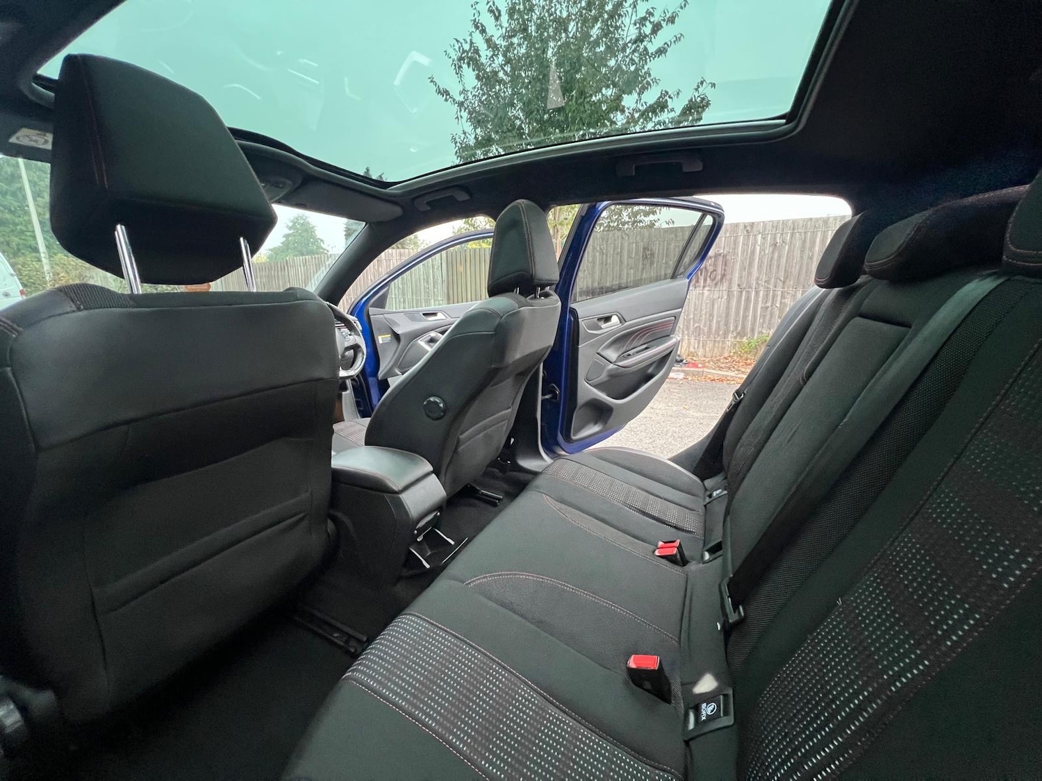 Used Peugeot 308 2017 for sale - 76198714: Photo 16