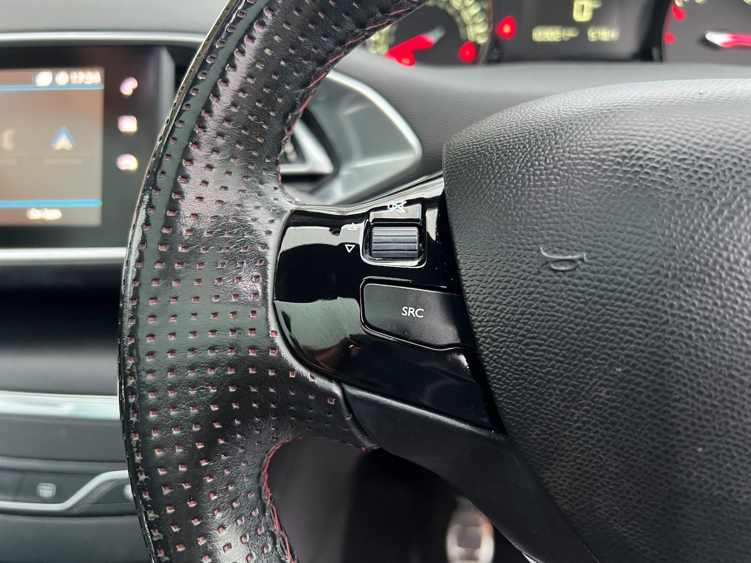 Used Peugeot 308 2017 for sale - 76198714: Photo 26