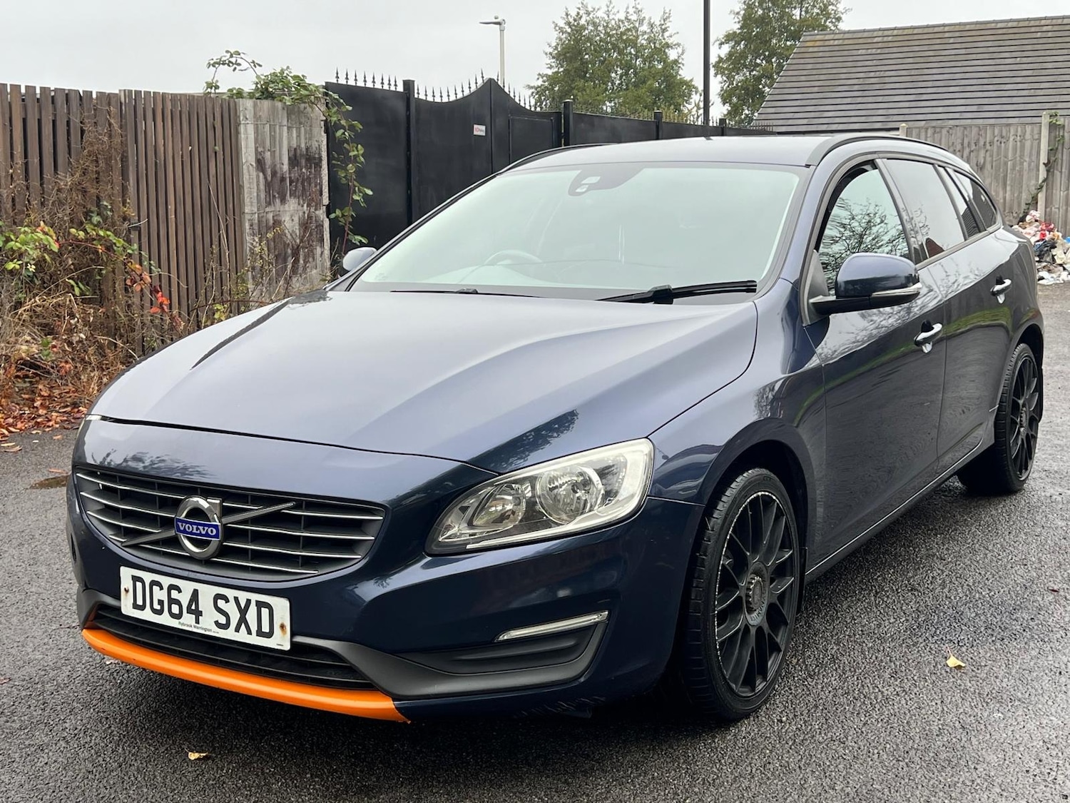 Used Volvo V60 2014 for sale - 76318259: Photo 1
