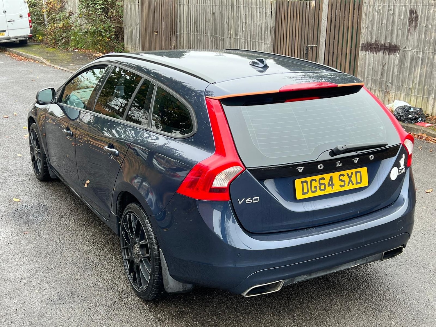 Used Volvo V60 2014 for sale - 76318259: Photo 16
