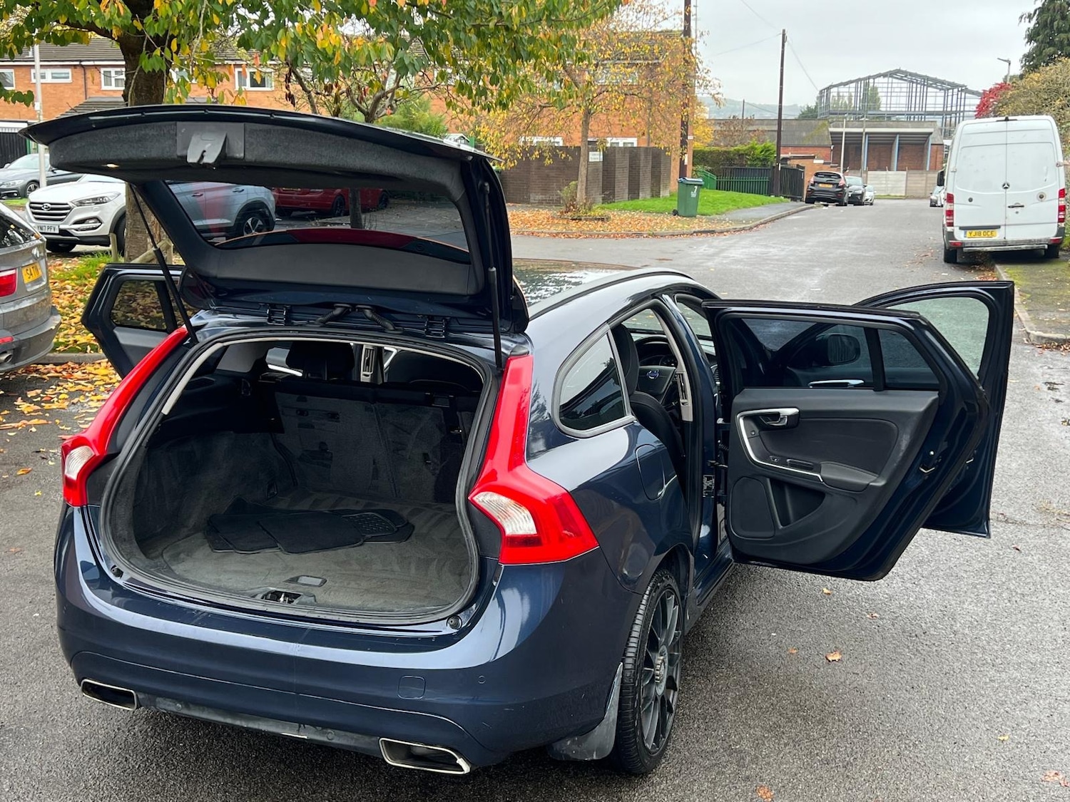 Used Volvo V60 2014 for sale - 76318259: Photo 20
