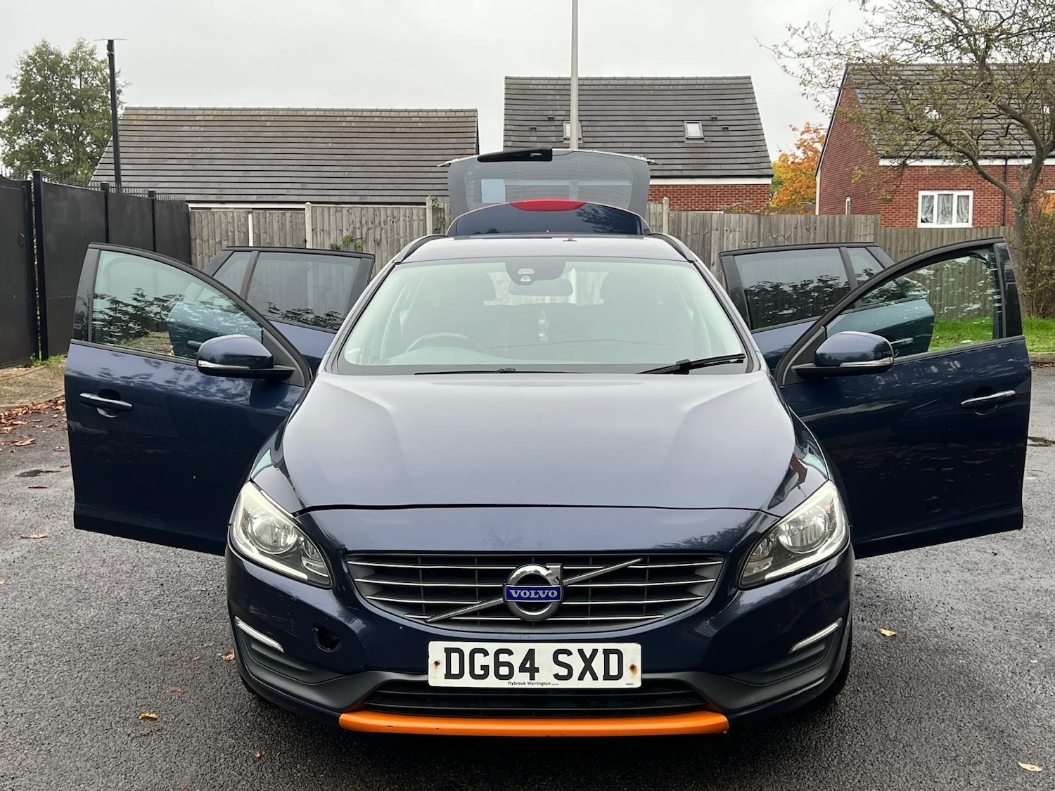 Used Volvo V60 2014 for sale - 76318259: Photo 21