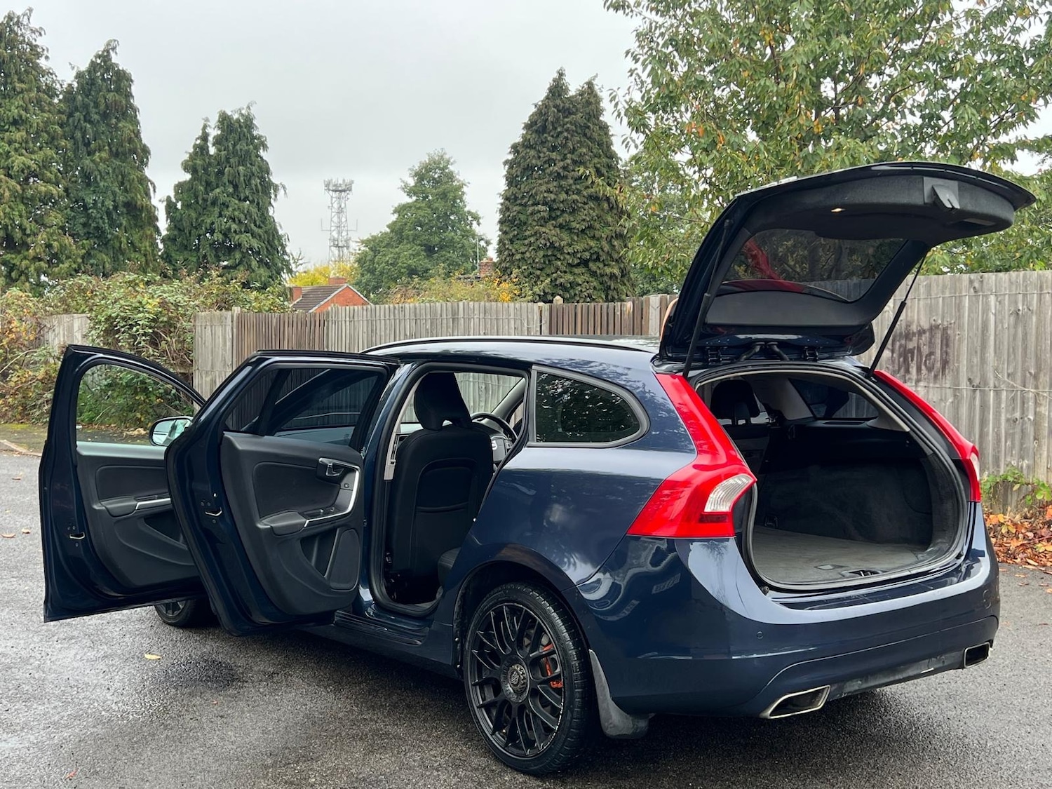 Used Volvo V60 2014 for sale - 76318259: Photo 26