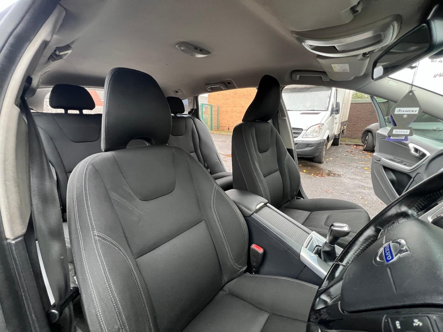 Used Volvo V60 2014 for sale - 76318259: Photo 28