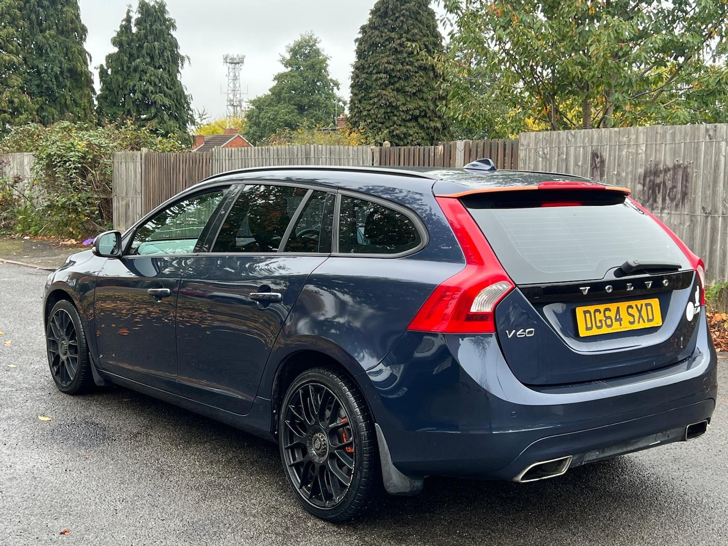 Used Volvo V60 2014 for sale - 76318259: Photo 6