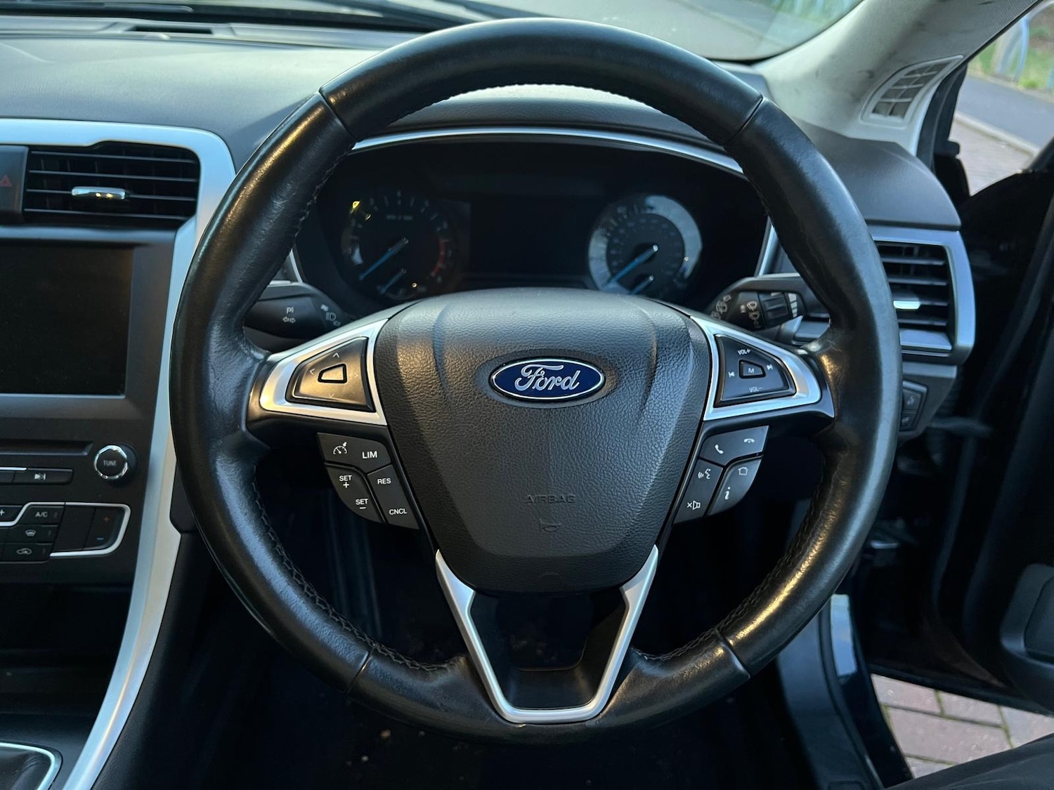 Used Ford Mondeo 2016 for sale - 76802521: Photo 27