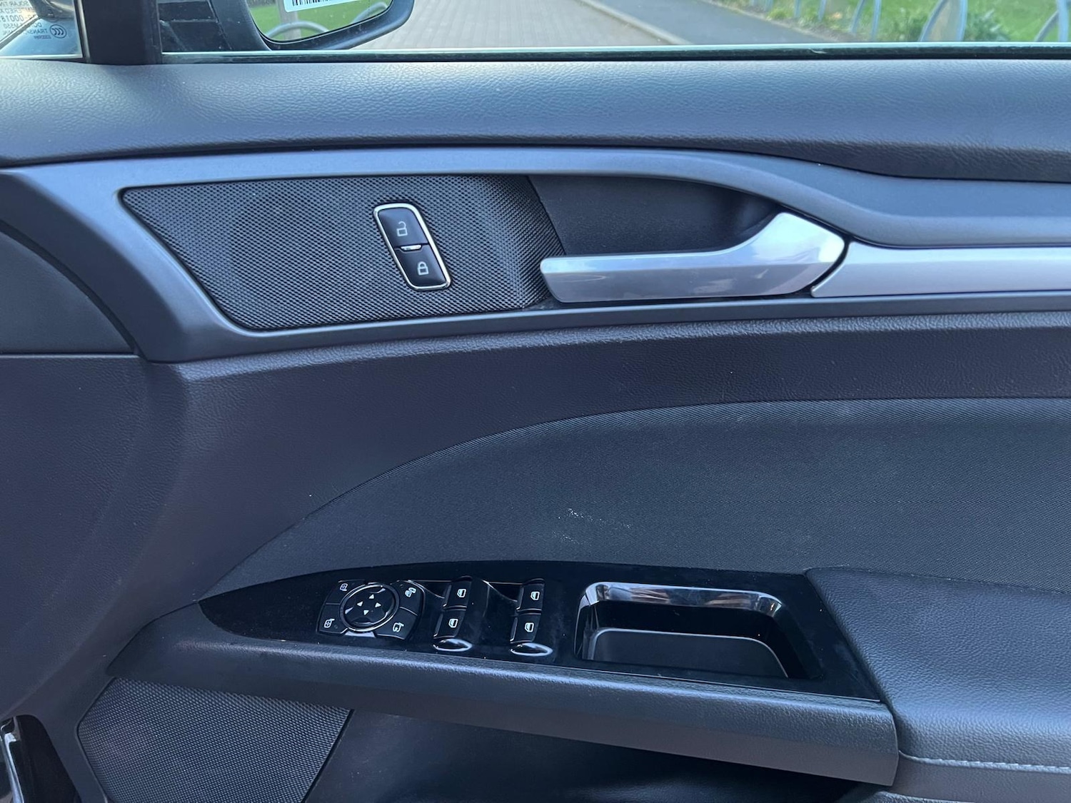 Used Ford Mondeo 2016 for sale - 76802521: Photo 28