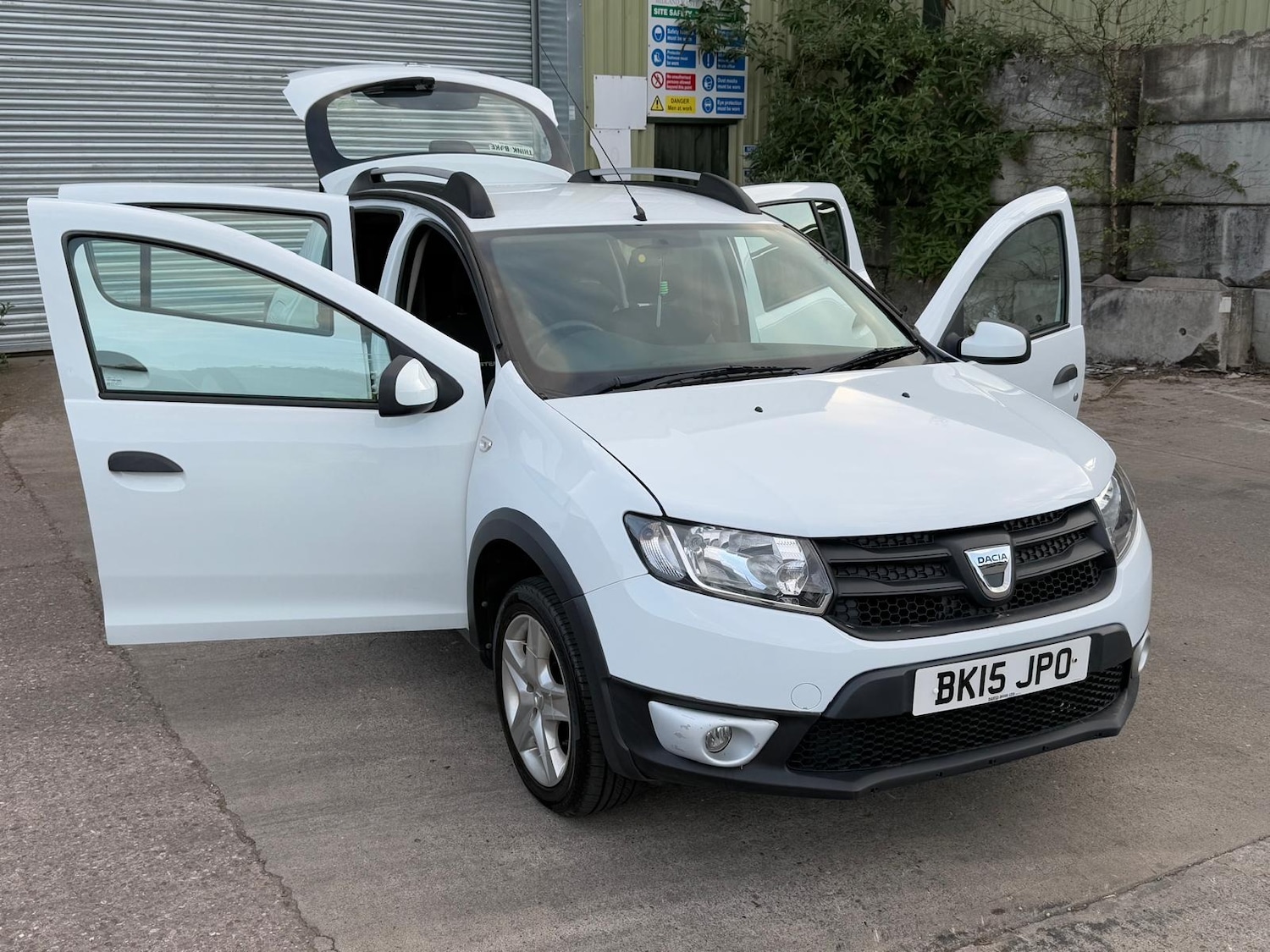 Used Dacia Sandero Stepway 2015 for sale - 77422877: Photo 10