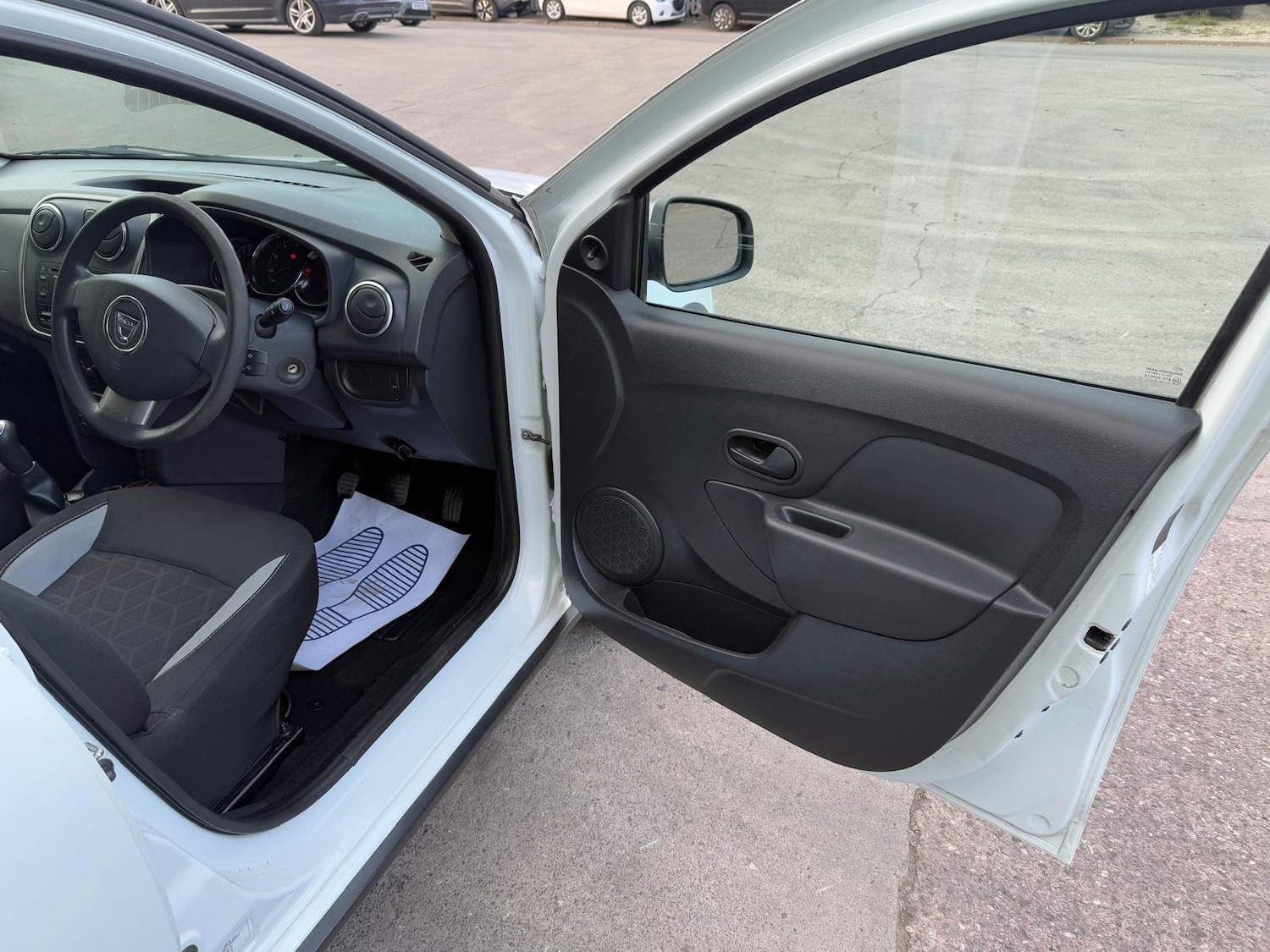 Used Dacia Sandero Stepway 2015 for sale - 77422877: Photo 16