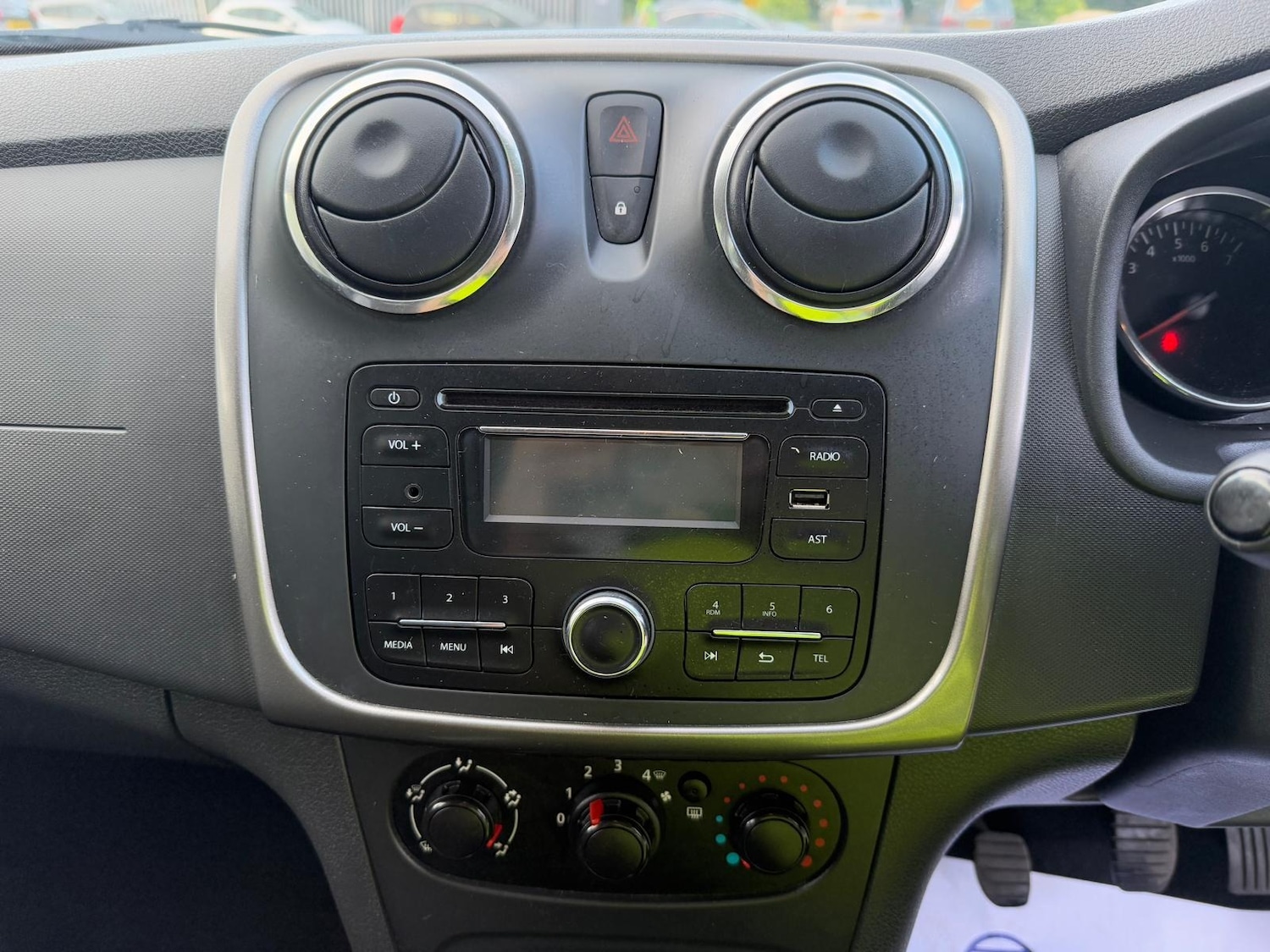 Used Dacia Sandero Stepway 2015 for sale - 77422877: Photo 20