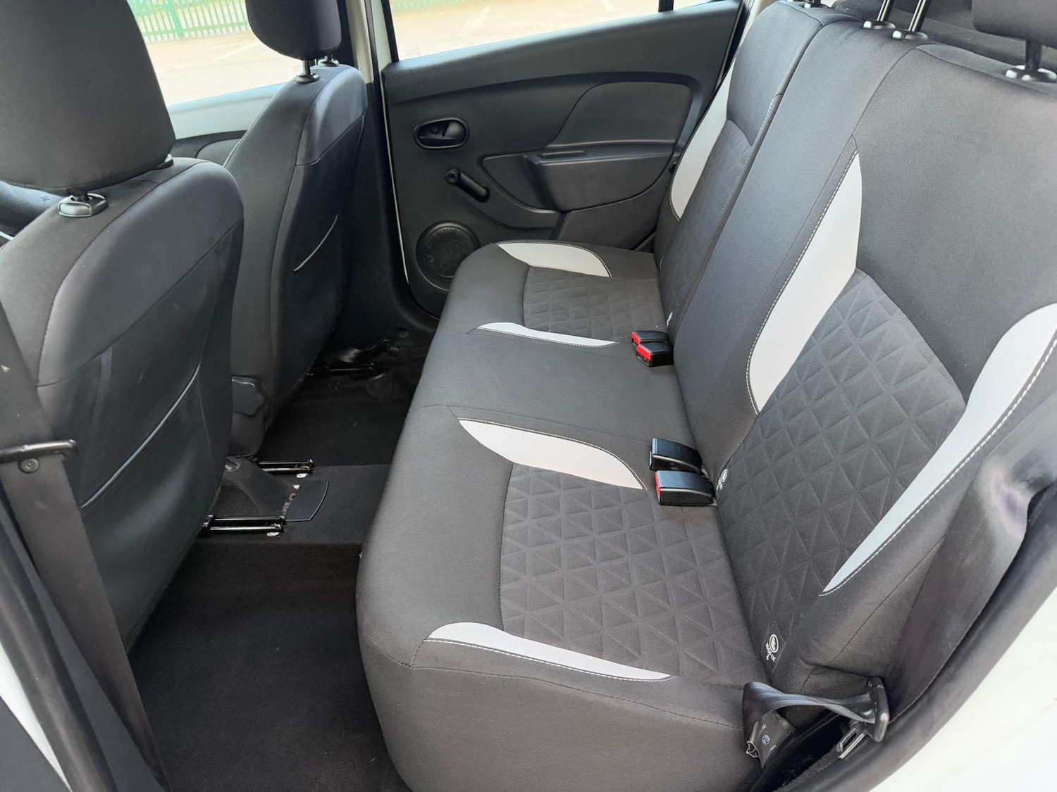 Used Dacia Sandero Stepway 2015 for sale - 77422877: Photo 30