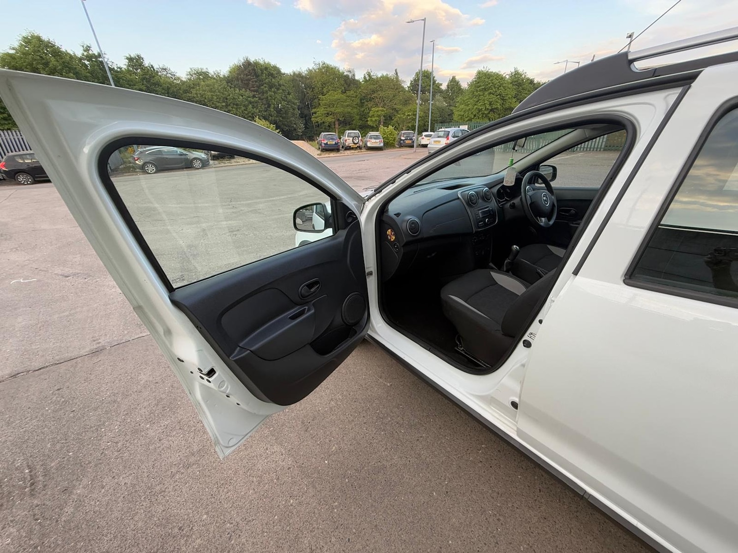 Used Dacia Sandero Stepway 2015 for sale - 77422877: Photo 32