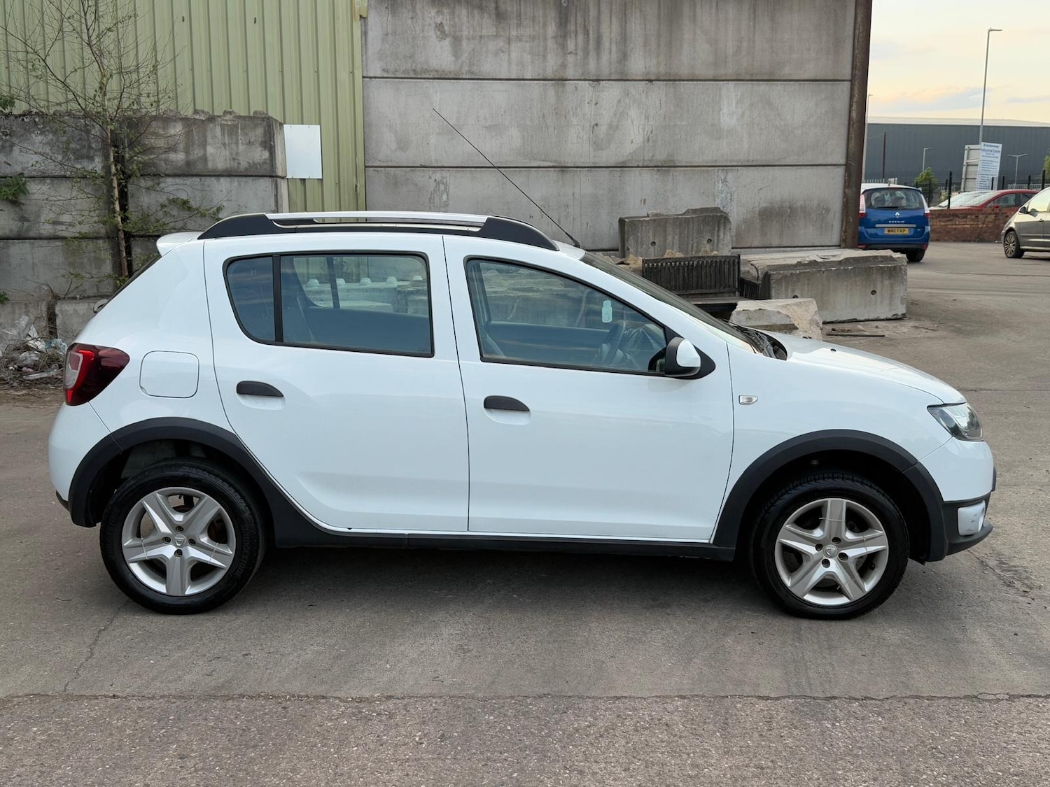 Used Dacia Sandero Stepway 2015 for sale - 77422877: Photo 7
