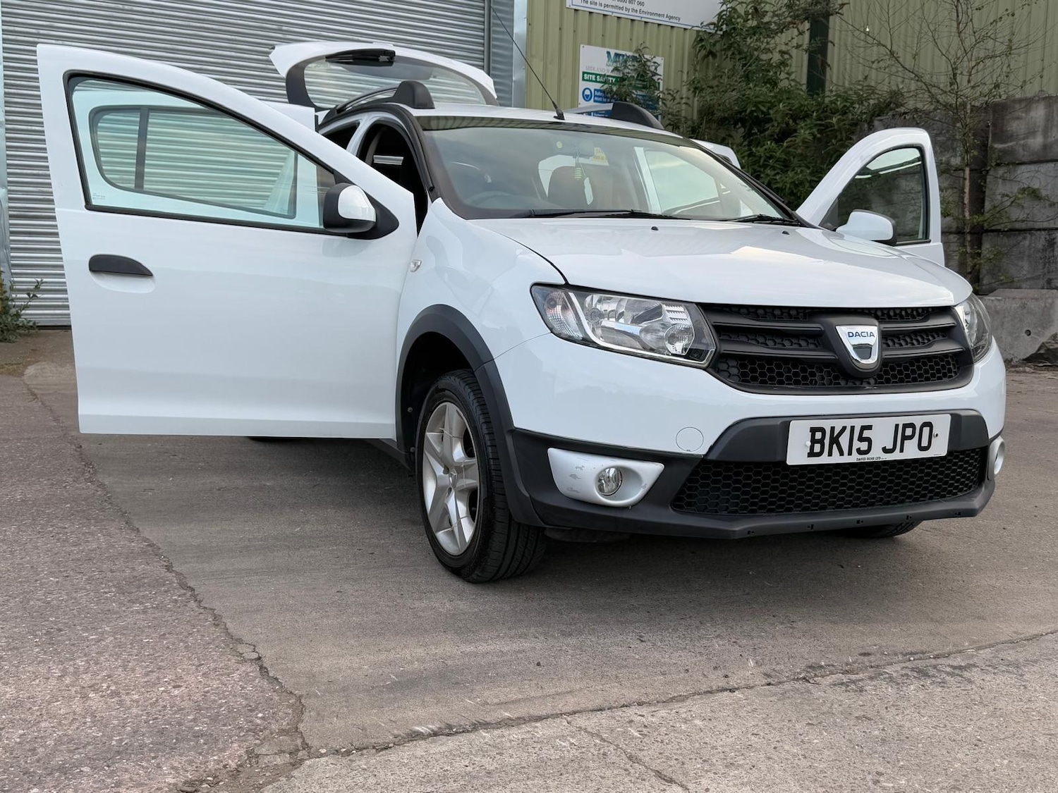 Used Dacia Sandero Stepway 2015 for sale - 77422877: Photo 9