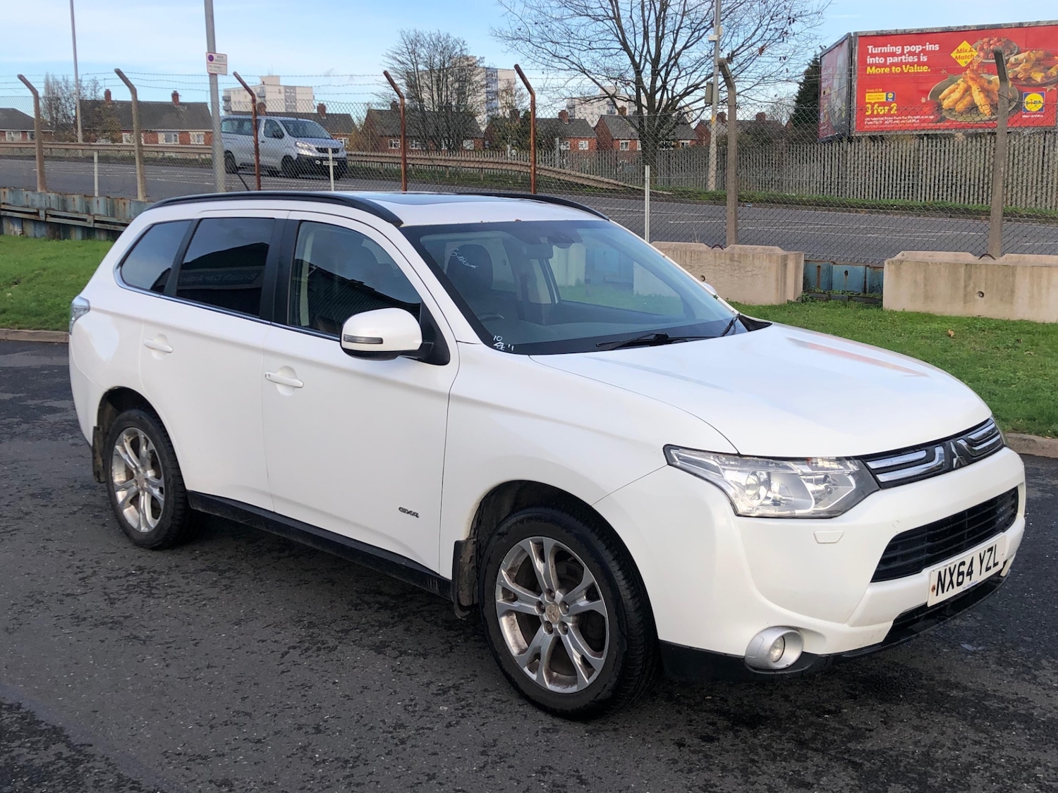 Used Mitsubishi Outlander 2014 for sale - 76573822: Photo 2