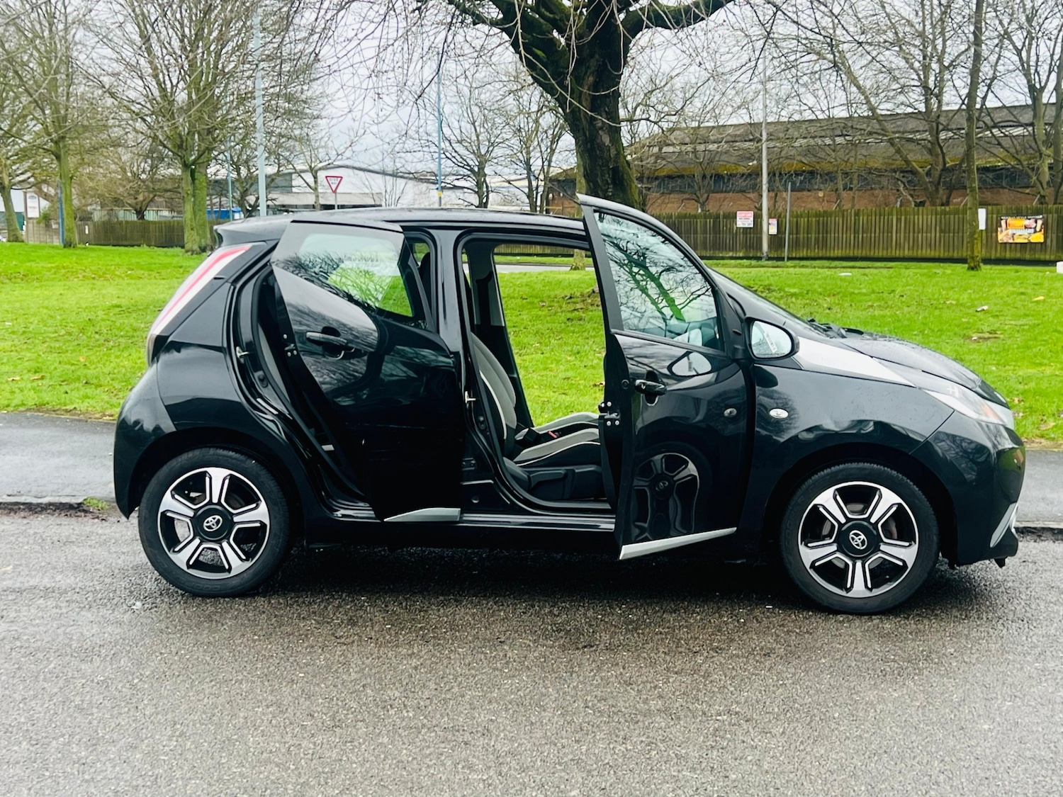 Used Toyota AYGO 2015 for sale - 77457156: Photo 19