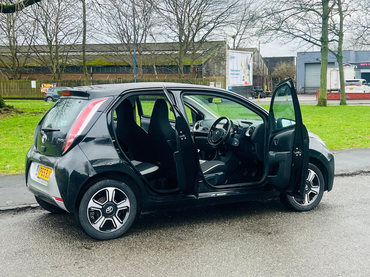 Used Toyota AYGO 2015 for sale - 77457156: Photo 28