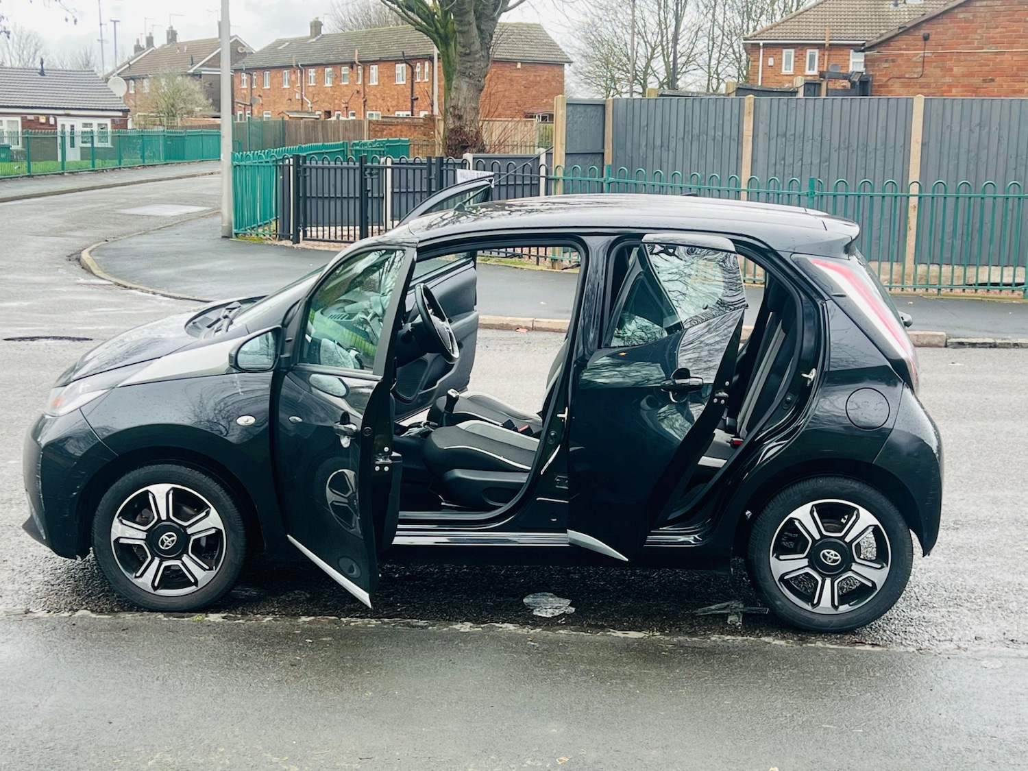 Used Toyota AYGO 2015 for sale - 77457156: Photo 30