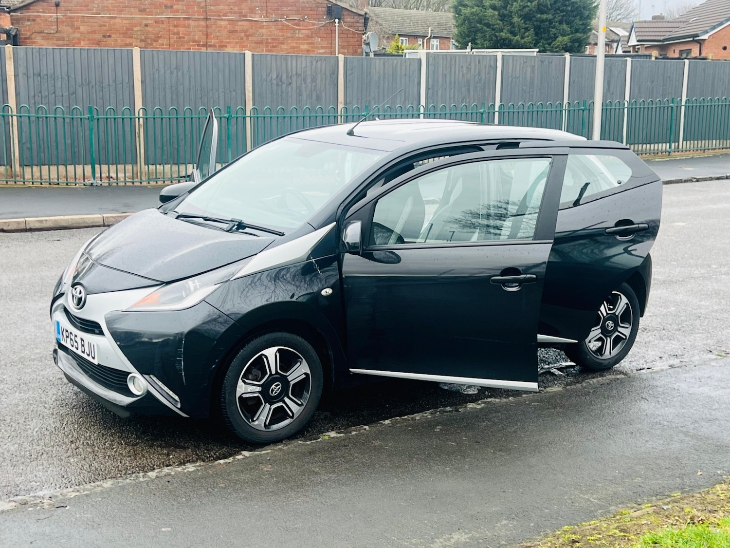Used Toyota AYGO 2015 for sale - 77457156: Photo 31