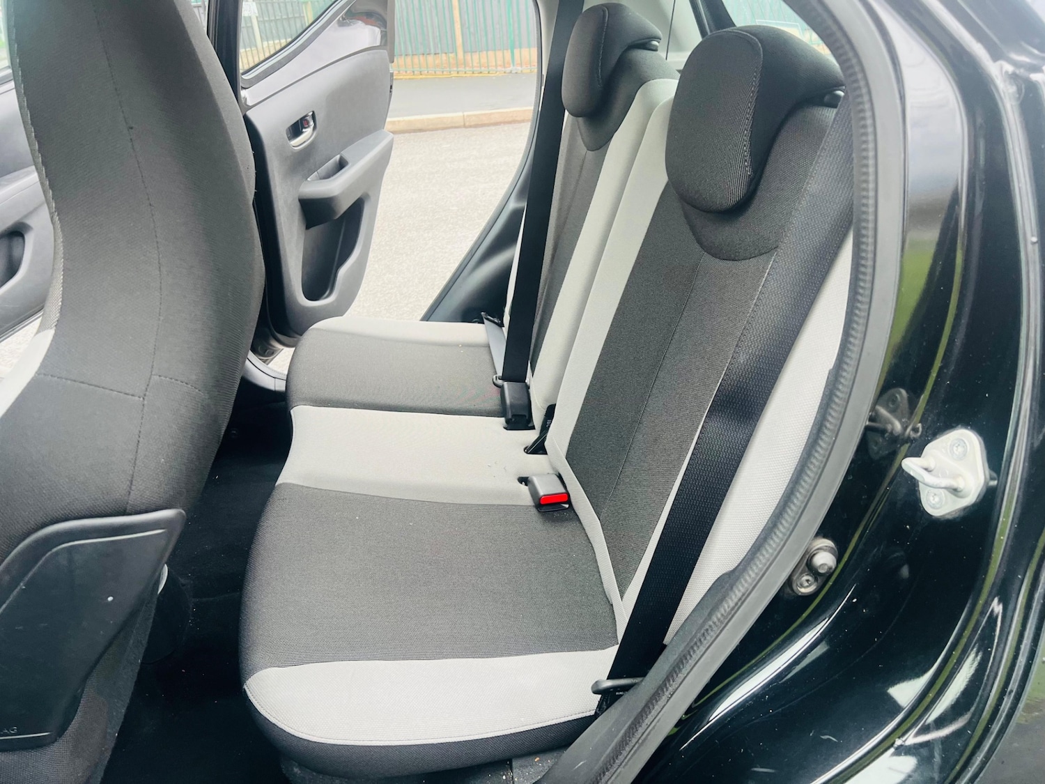 Used Toyota AYGO 2015 for sale - 77457156: Photo 32