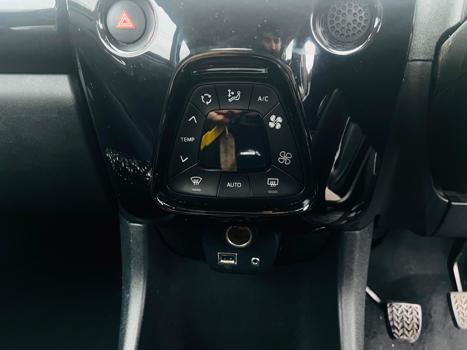 Used Toyota AYGO 2015 for sale - 77457156: Photo 43