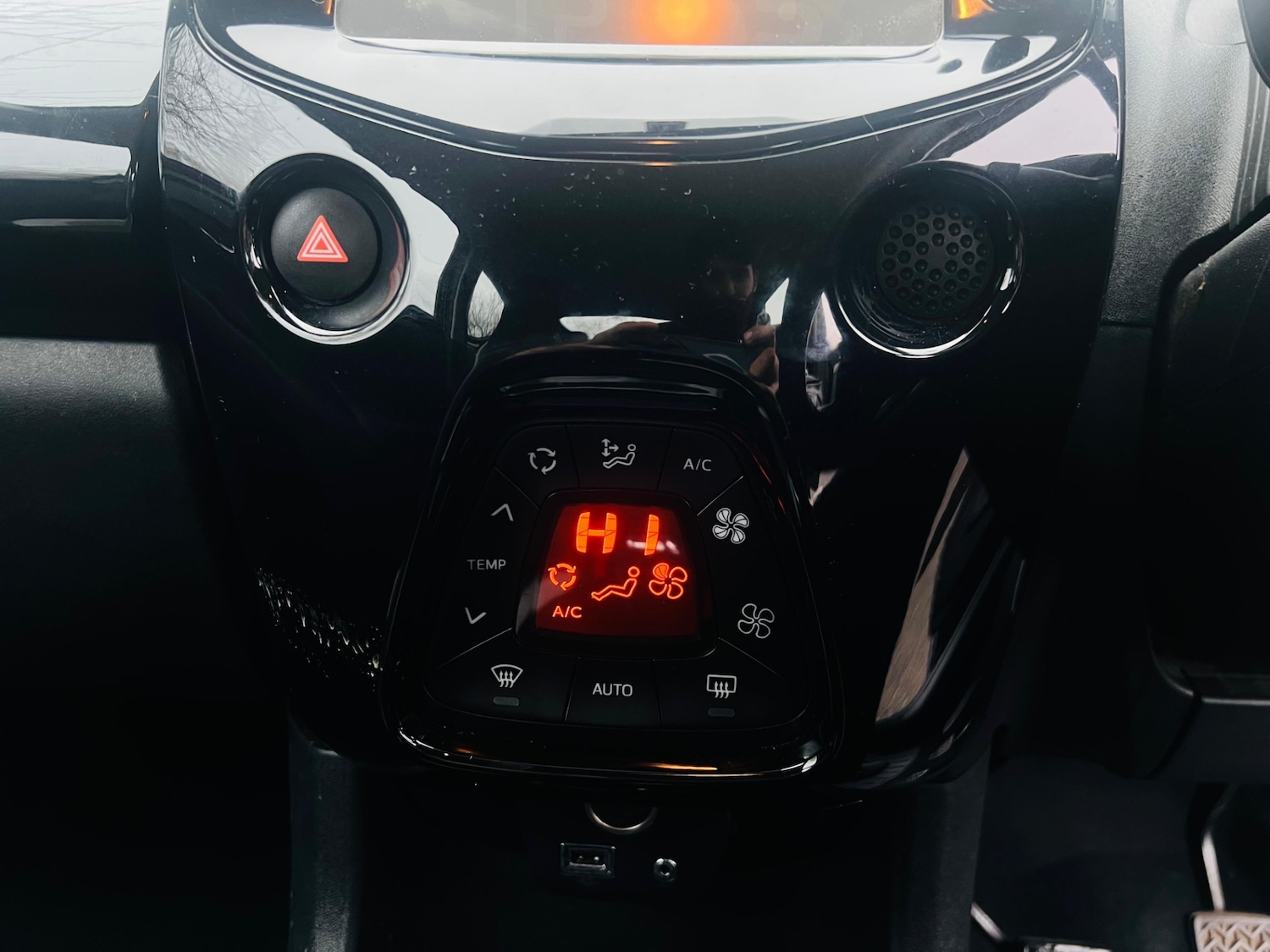 Used Toyota AYGO 2015 for sale - 77457156: Photo 50