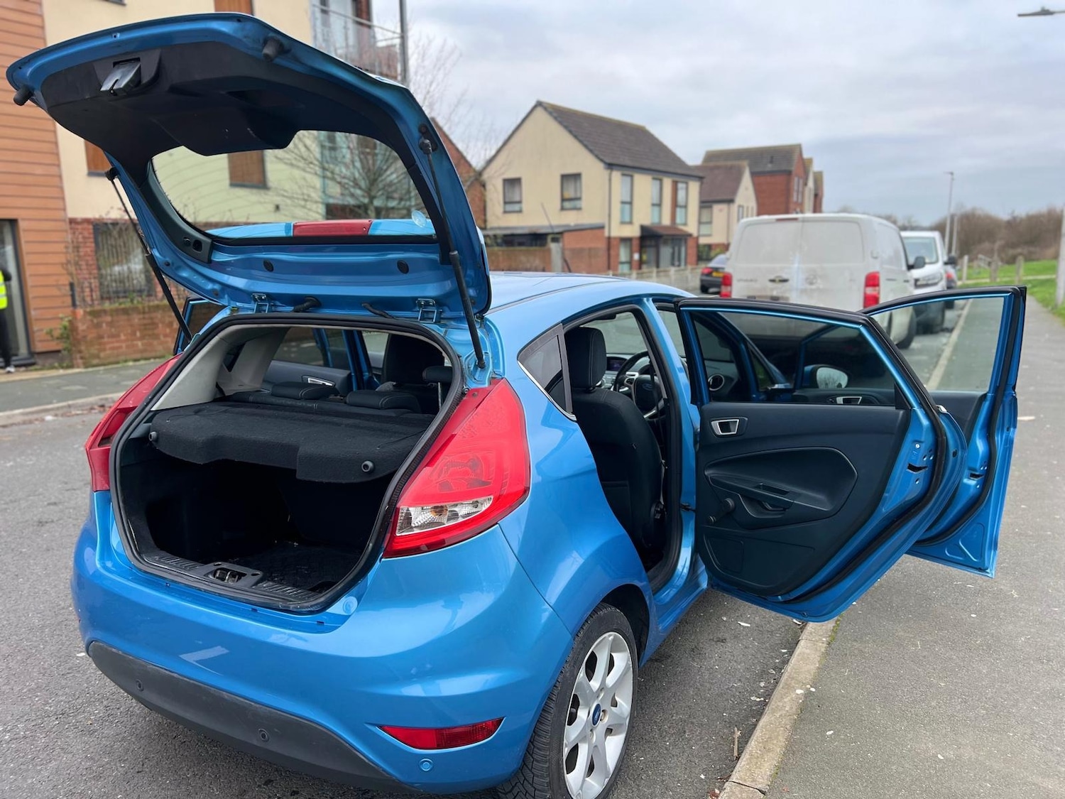 Used Ford Fiesta 2011 for sale - 77067491: Photo 27