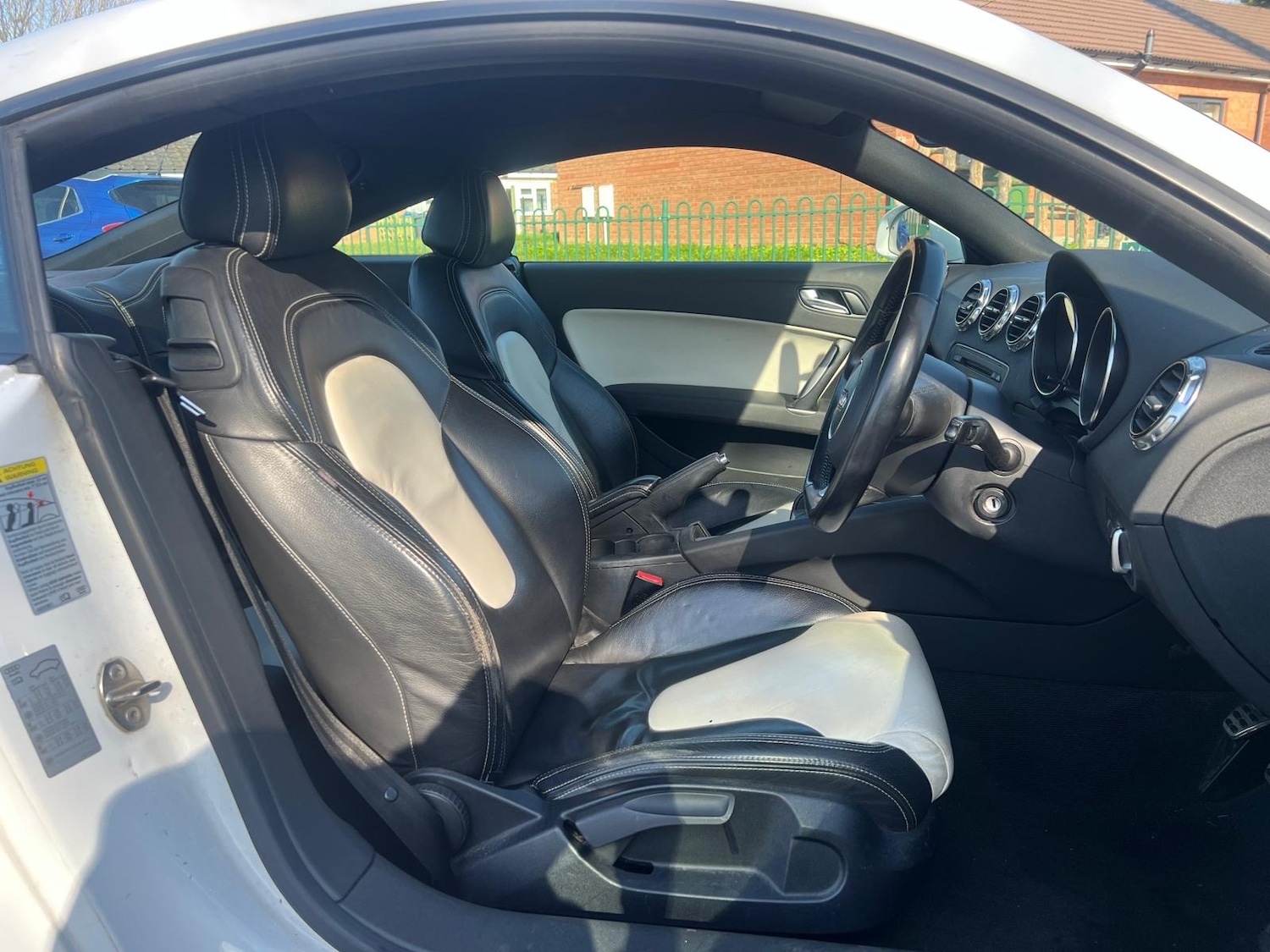 Used Audi TT 2011 for sale - 77942171: Photo 17