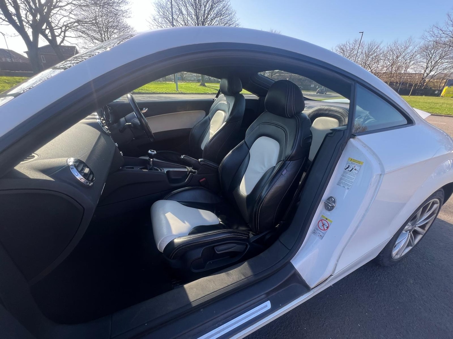 Used Audi TT 2011 for sale - 77942171: Photo 19