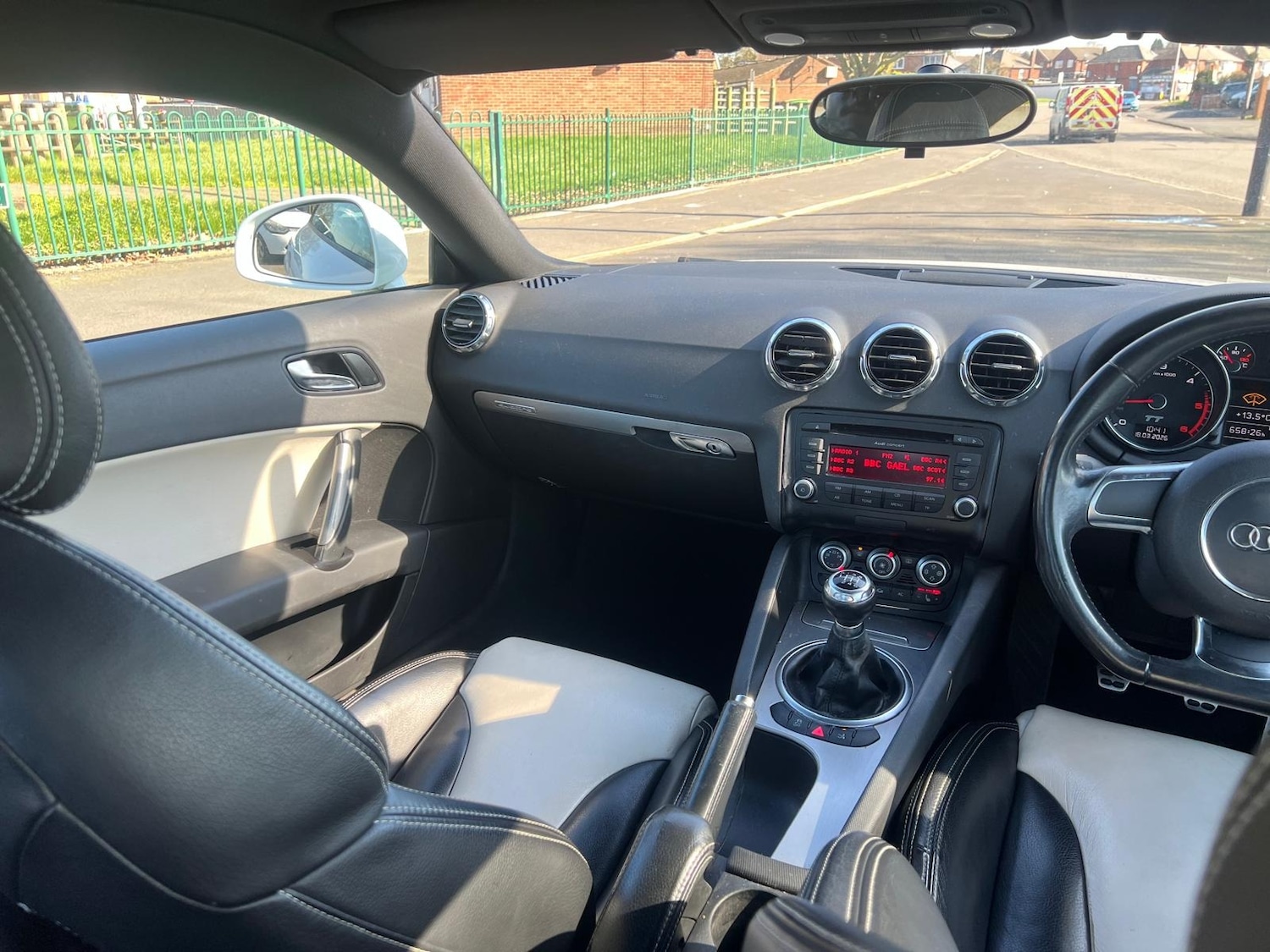 Used Audi TT 2011 for sale - 77942171: Photo 30