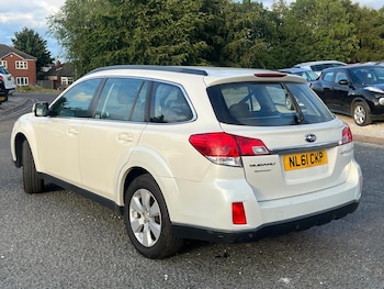Used Subaru Outback 2011 for sale - 76198718: Photo 4