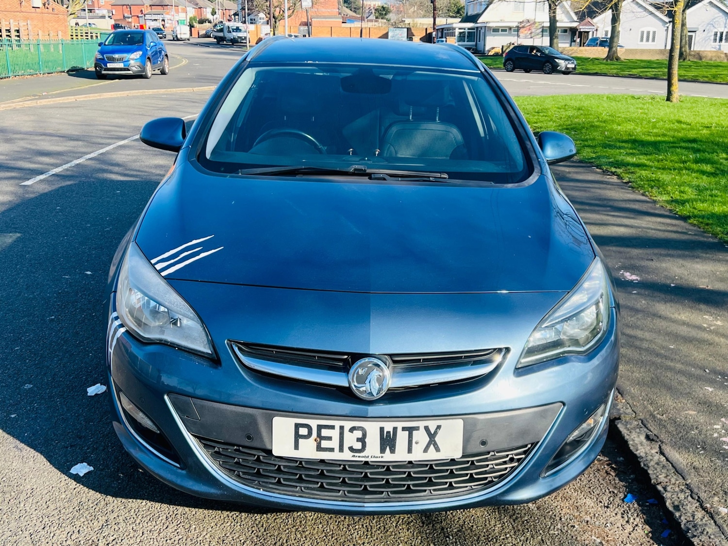 Used Vauxhall Astra 2013 for sale - 77332214: Photo 2