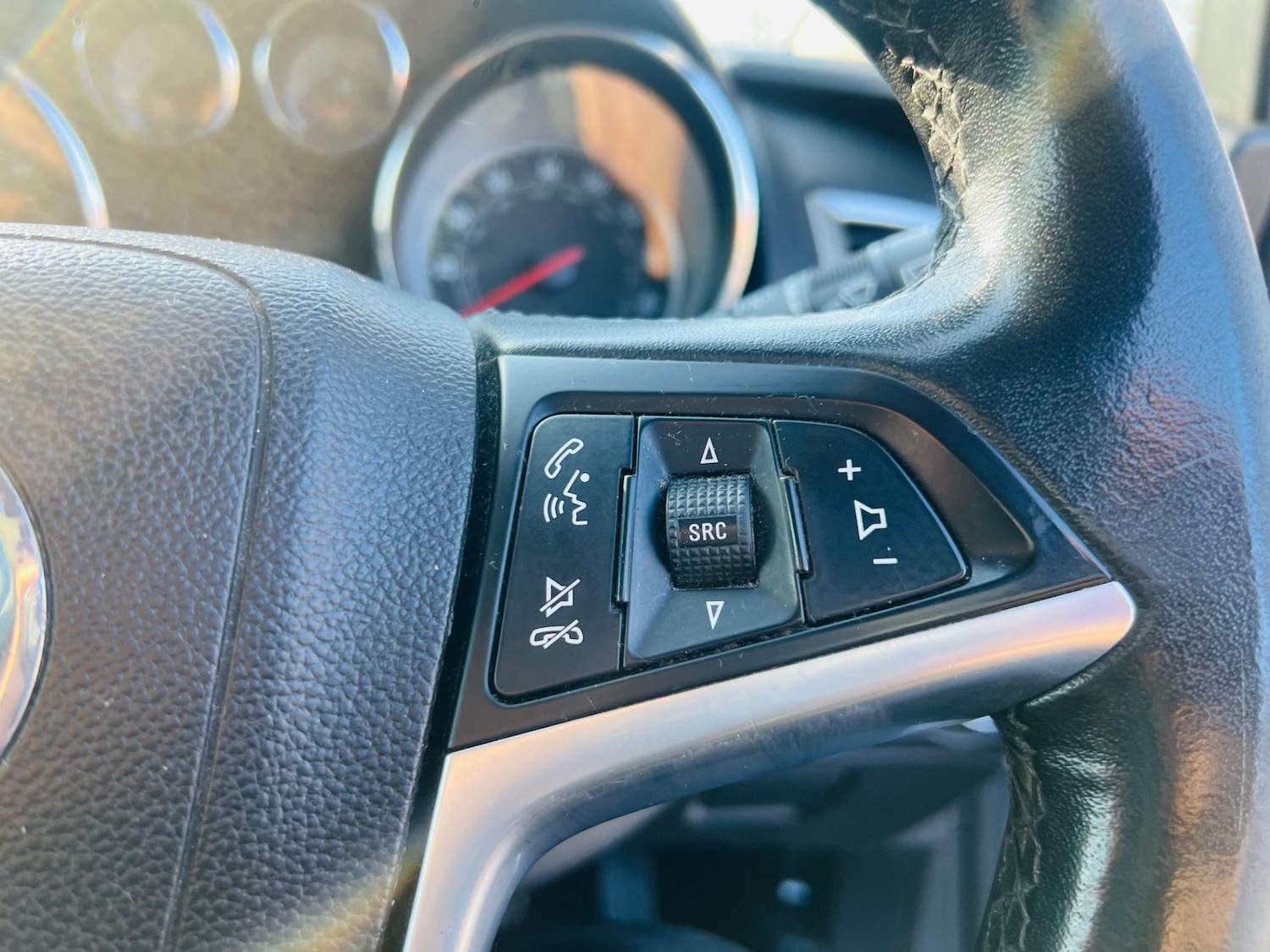 Used Vauxhall Astra 2013 for sale - 77332214: Photo 46