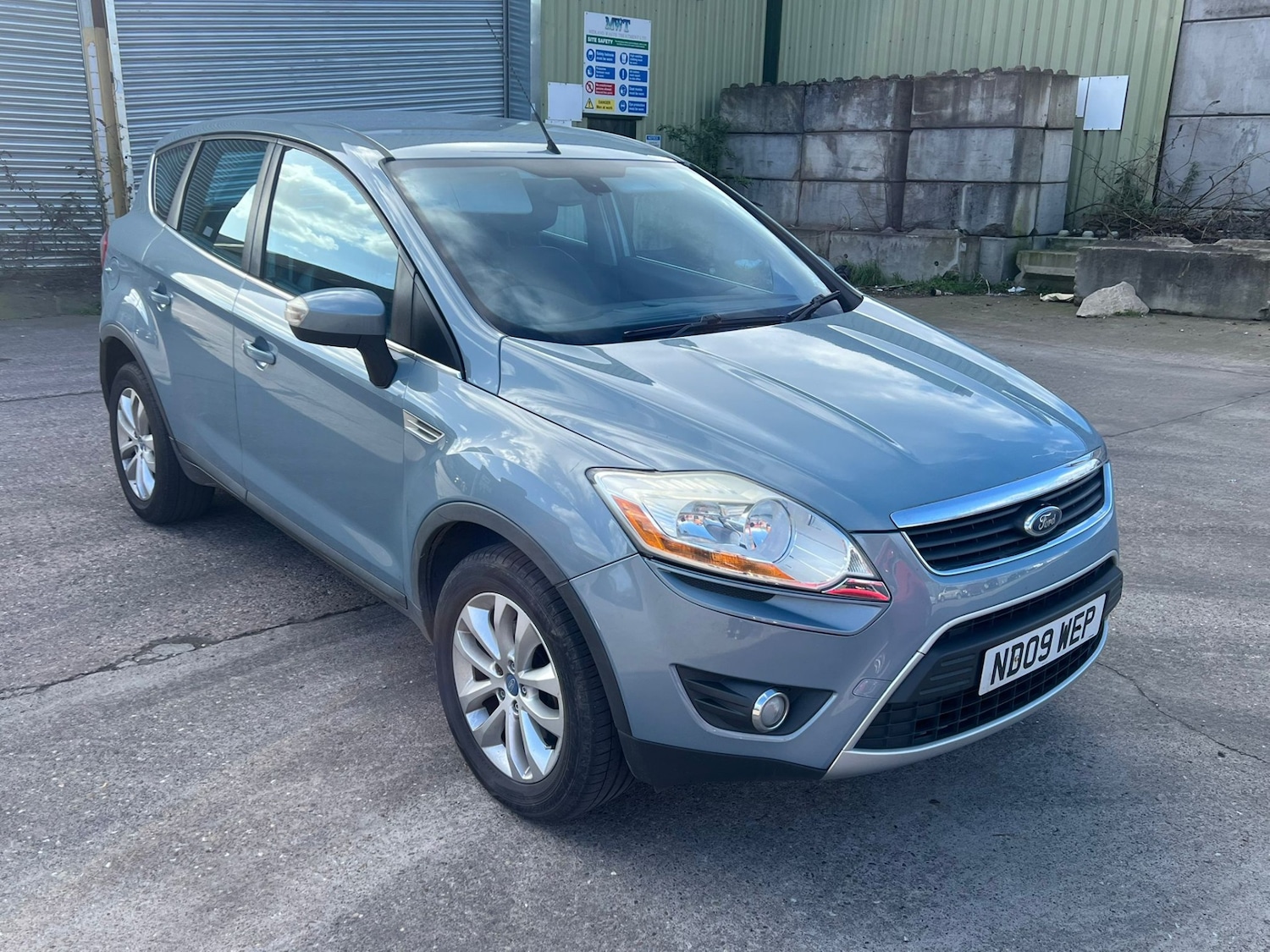 Used Ford Kuga 2009 for sale - 77855249: Photo 3