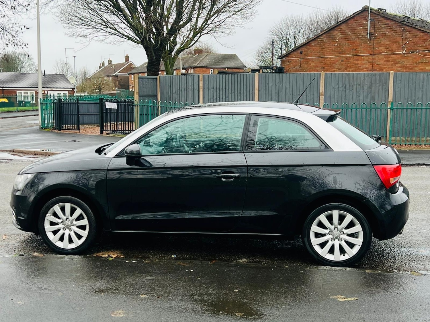 Used Audi A1 2011 for sale - 77304750: Photo 10