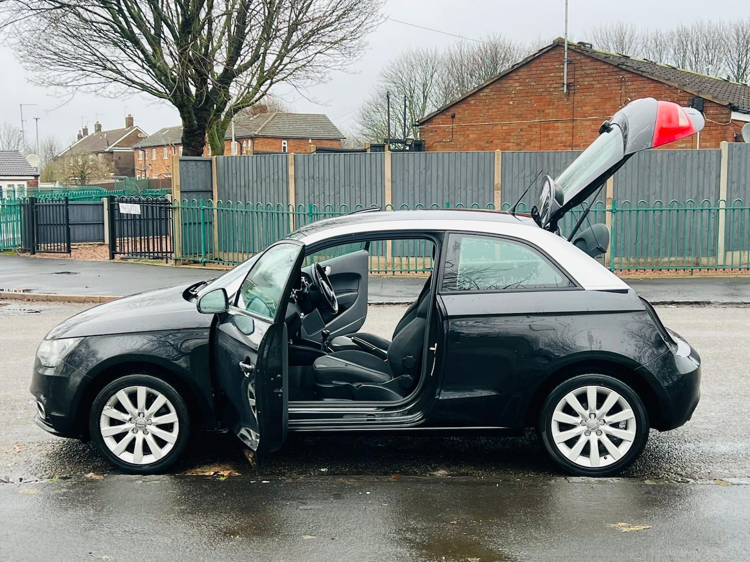 Used Audi A1 2011 for sale - 77304750: Photo 52