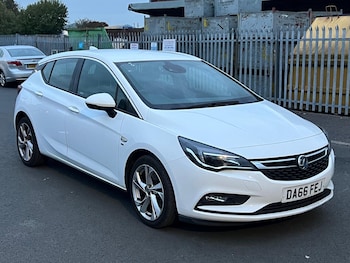 2016 (66) - 1.6 CDTi 16V 136 SRi Nav 5dr