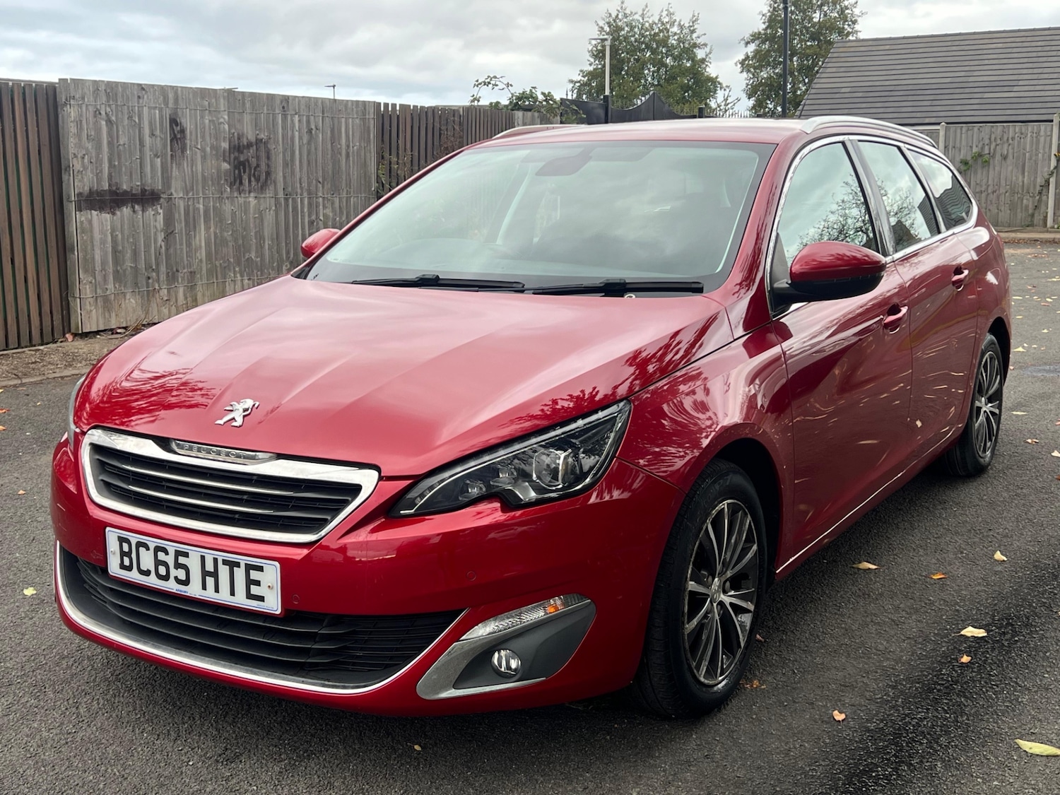 Used Peugeot 308 2016 for sale - 76397815: Photo 2