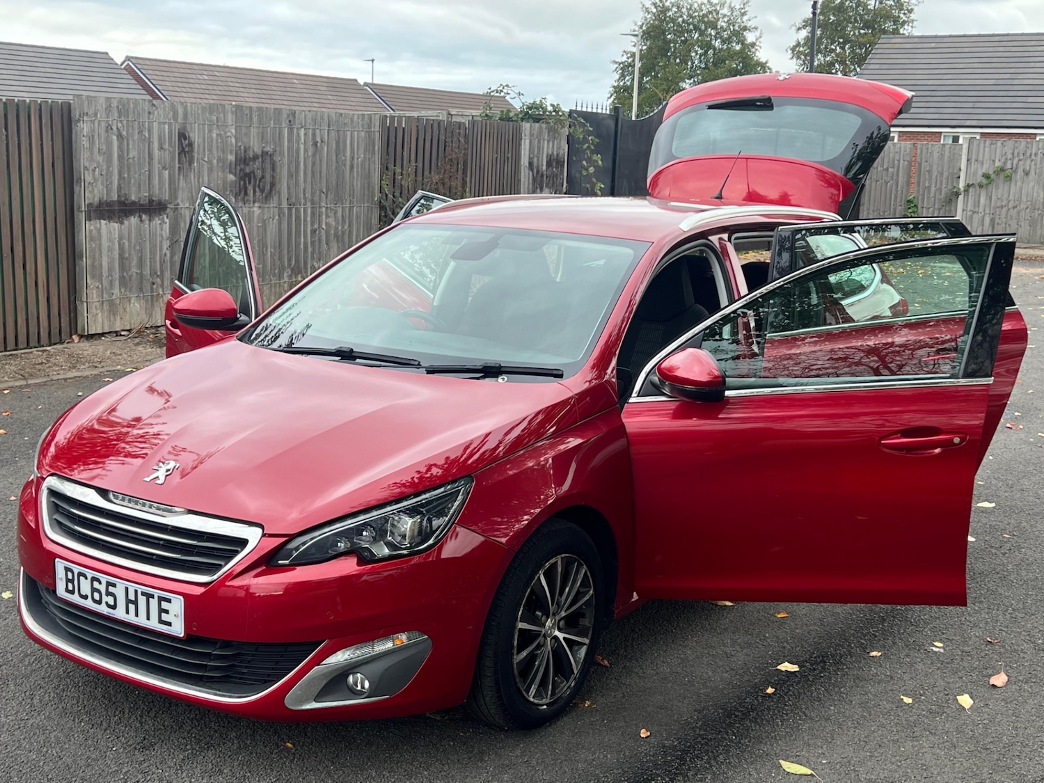 Used Peugeot 308 2016 for sale - 76397815: Photo 33
