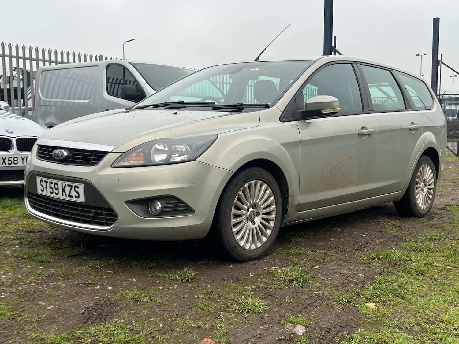 Used Ford Focus 2010 for sale - 77330322: Photo 8