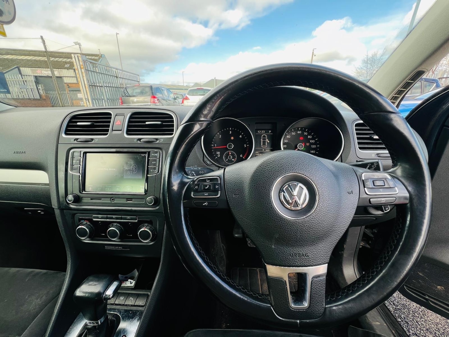 Used Volkswagen Golf 2009 for sale - 77311386: Photo 12