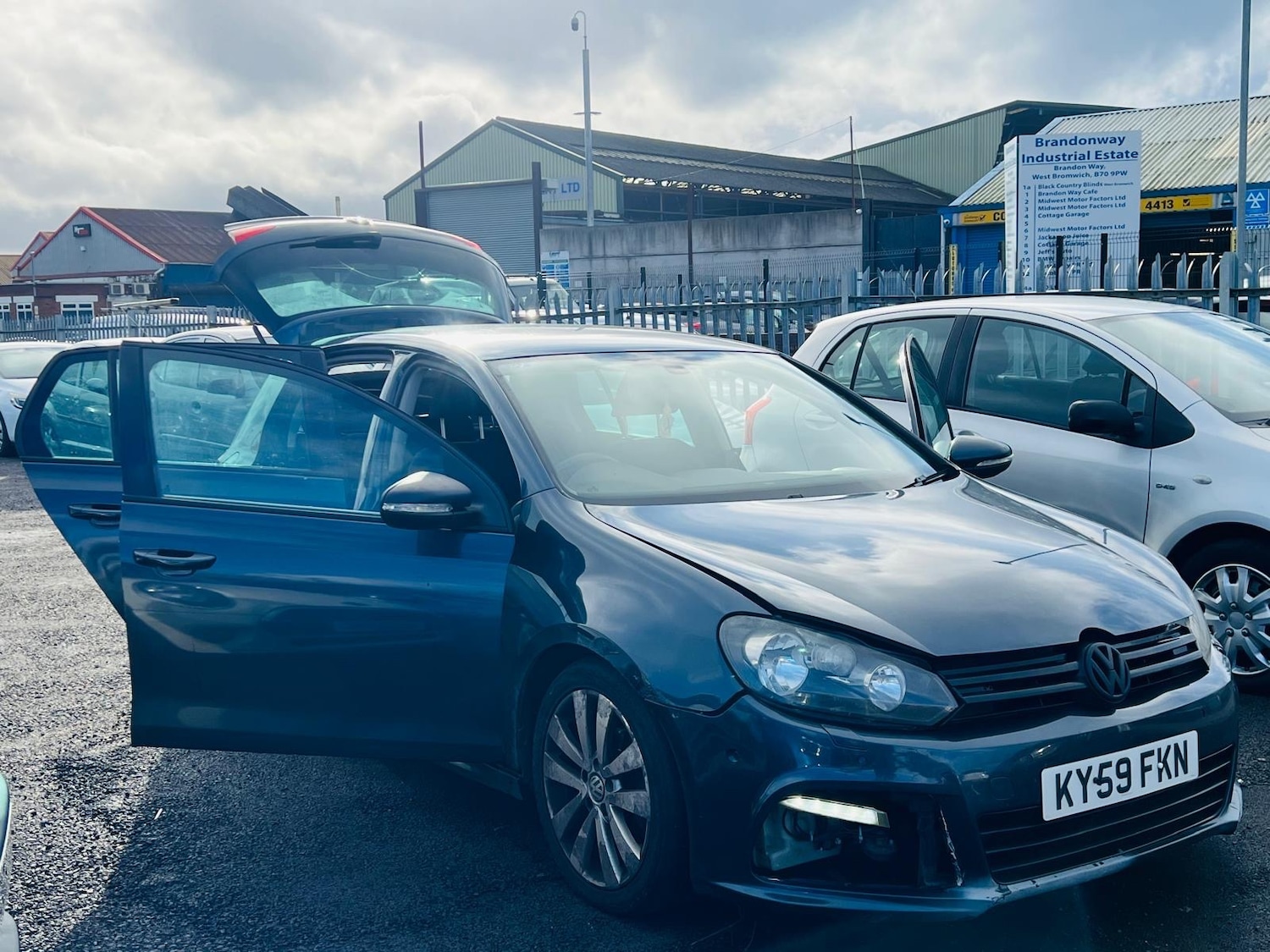 Used Volkswagen Golf 2009 for sale - 77311386: Photo 25