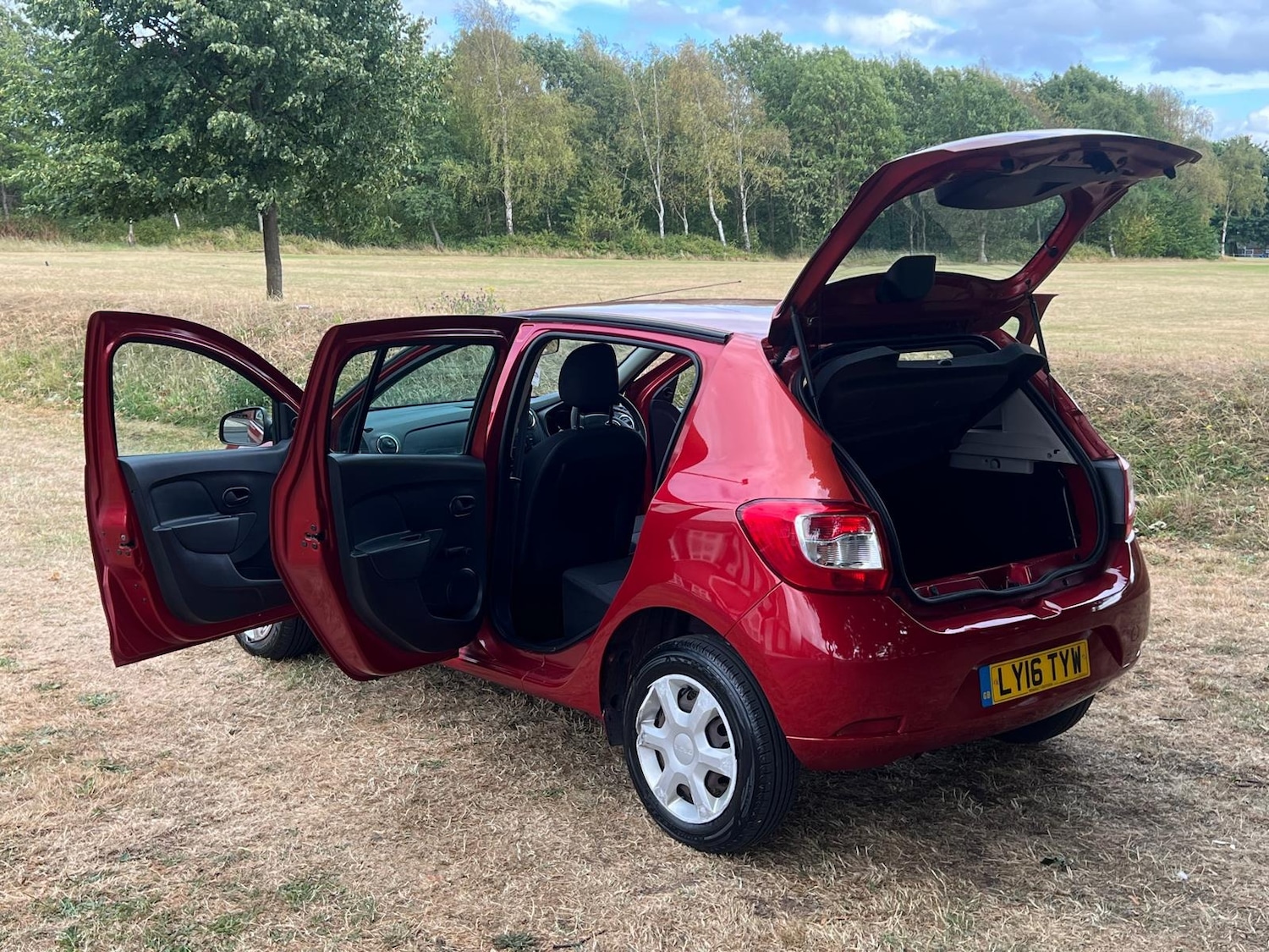 Used Dacia Sandero Stepway 2016 for sale - 76167984: Photo 29