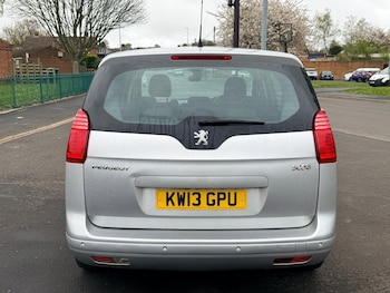 Used Peugeot 5008 2013 for sale - 78206061: Photo