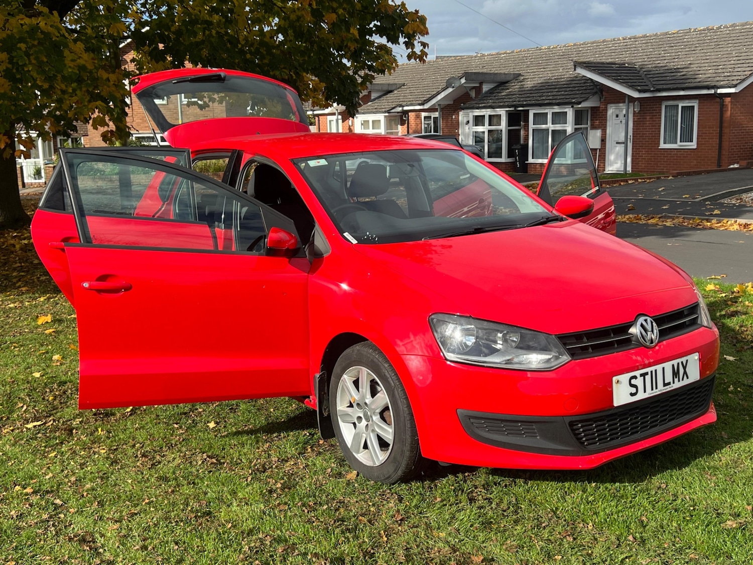 Used Volkswagen Polo 2011 for sale - 76371765: Photo 37